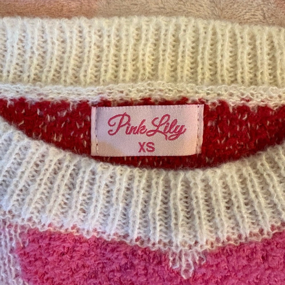 Pink Lily Heart Motif Sweater - Red and Pink - Picture 2 of 3